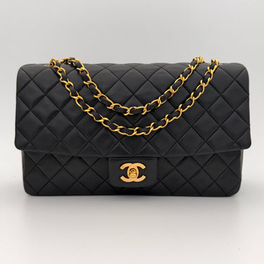 Chanel vintage en cuir noir