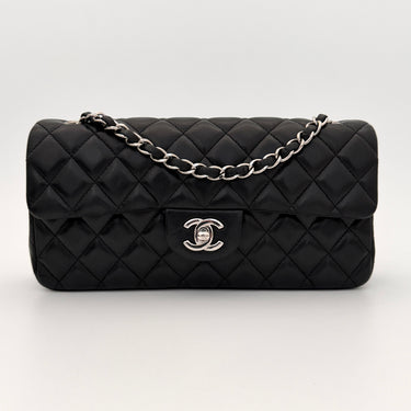 Chanel shoulder black